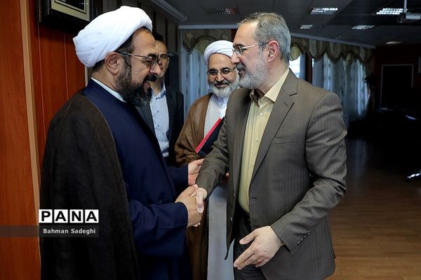 دیدار وزیر آموزش و پرورش با جمعی از نمایندگان مجلس