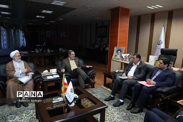 دیدار وزیر آموزش و پرورش با جمعی از نمایندگان مجلس