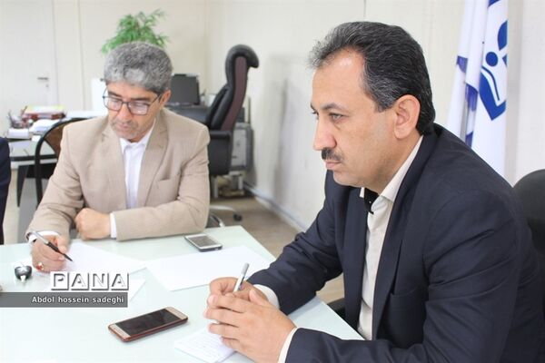 جلسه کار گروه استانی لباس فرم دانش آموزی استان بوشهر