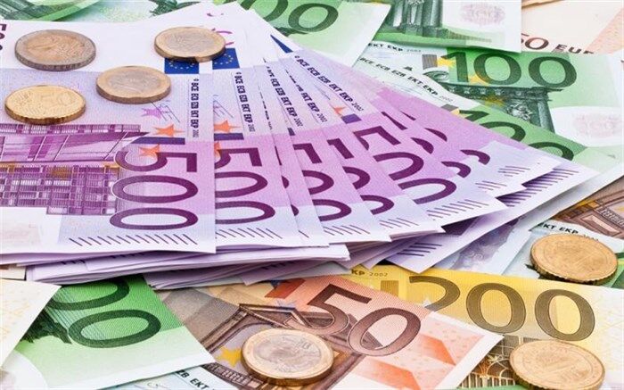 قیمت دلار به ۱۳۷۵۰ تومان رسید