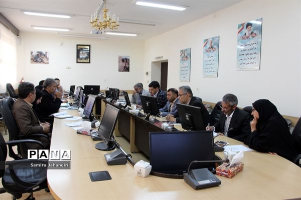 اولین جلسه کارگروه طرح ساماندهی‌‌، نظارت و مدیریت برتهیه و توزیع لباس فرم دانش‌آموزان
