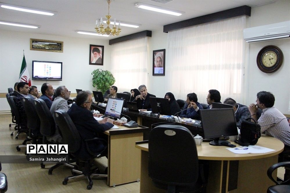 اولین جلسه کارگروه طرح ساماندهی‌‌، نظارت و مدیریت برتهیه و توزیع لباس فرم دانش‌آموزان
