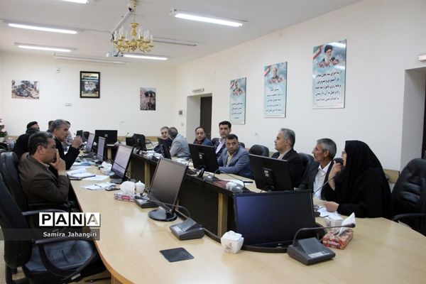 اولین جلسه کارگروه طرح ساماندهی‌‌، نظارت و مدیریت برتهیه و توزیع لباس فرم دانش‌آموزان