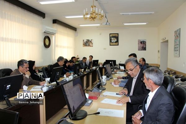 اولین جلسه کارگروه طرح ساماندهی‌‌، نظارت و مدیریت برتهیه و توزیع لباس فرم دانش‌آموزان