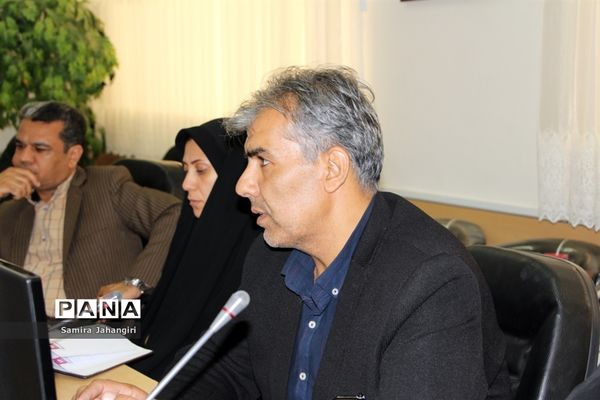 اولین جلسه کارگروه طرح ساماندهی‌‌، نظارت و مدیریت برتهیه و توزیع لباس فرم دانش‌آموزان