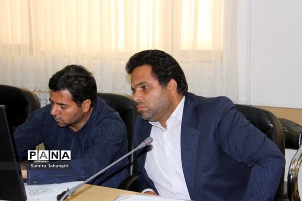 اولین جلسه کارگروه طرح ساماندهی‌‌، نظارت و مدیریت برتهیه و توزیع لباس فرم دانش‌آموزان