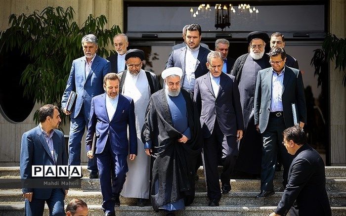 حیاط پاستور در یک نگاه؛ از تکذیب دخالت دولت در انتخابات هیات رئیسه مجلس تا رد مذاکره با آمریکا