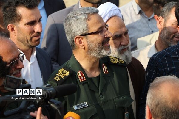 بازدید معاون وزیر کشور  و فرمانده سازمان بسیج مستضعفین کشور ازمناطق‌سیل‌زده سیمرغ