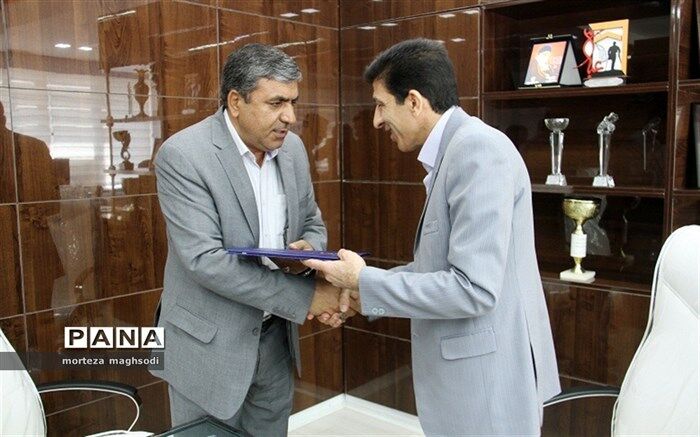 انعقاد تفاهم نامه همکاری مشترک فی ما بین مدیریت شعب بانک مسکن کرمان و اداره کل آموزش و پرورش استان کرمان
