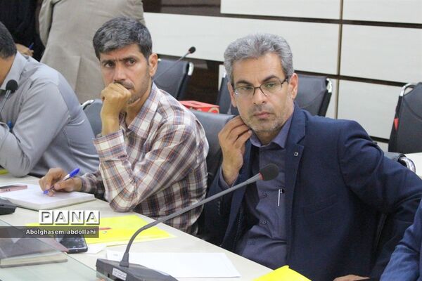 گردهمایی معاونان پرورشی و تربیت بدنی و روسای سازمان دانش‌آموزی استان بوشهر