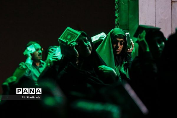 مراسم احیا شب نوزدهم ماه مبارک رمضان در مقبره الشهدای چیتگر