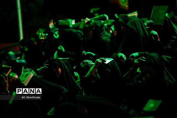 مراسم احیا شب نوزدهم ماه مبارک رمضان در مقبره الشهدای چیتگر