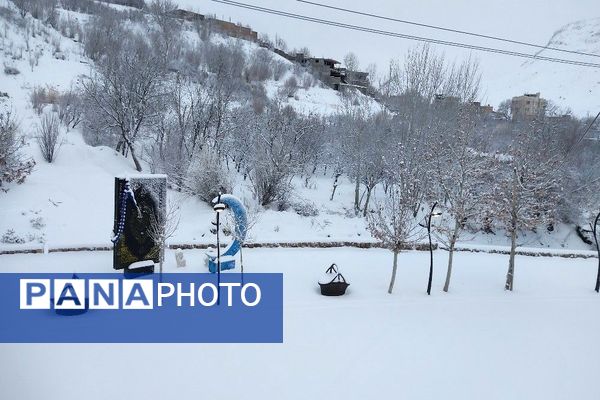 برف بارید و خدا پاکی خود را به شهر زیبایی بار هدیه کرد