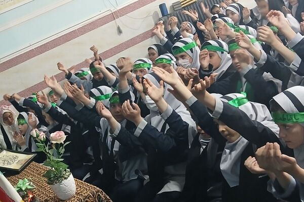  مراسم شهادت حضرت فاطمه زهرا(س) در مدارس بهارستان‌دو