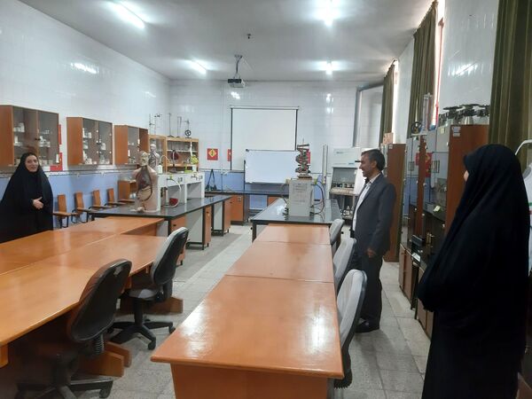 بازدید سرگروه‌های آموزشی از دبیرستان مهشید مصلی نژاد