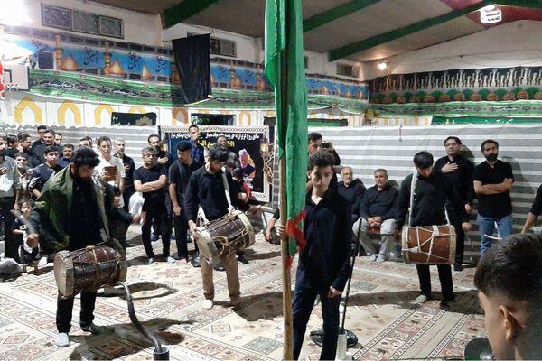 عزاداری هیات محبان علی‌ابن‌ابی‌طالب (ع) فرهنگیان شیراز در شب تاسوعای حسینی