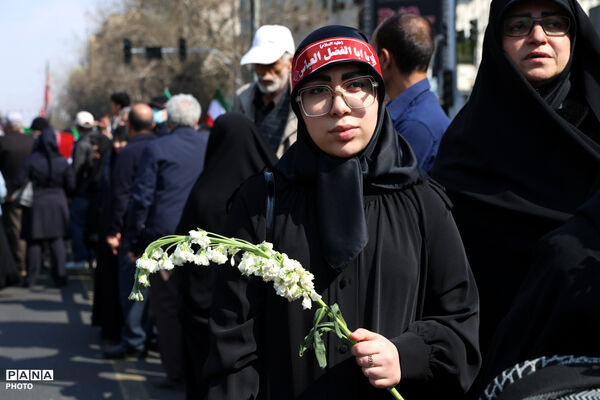 تشییع پیکر شهیدان لاریجانی، سلیمانی و شهدای ناوشکن دنا - 3