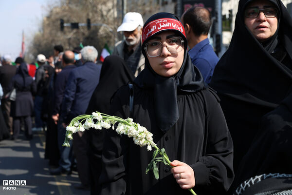 تشییع پیکر شهیدان لاریجانی، سلیمانی و شهدای ناوشکن دنا - 3