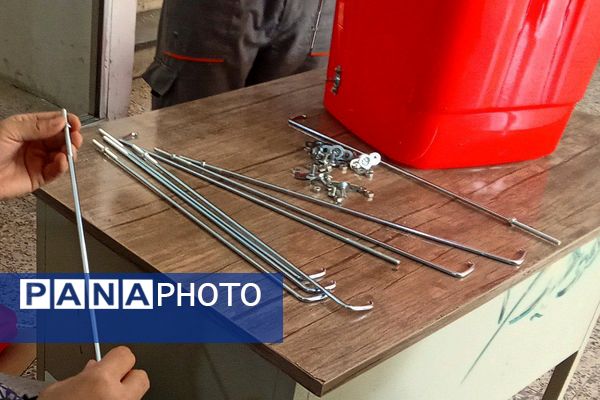 اجرای طرح غبارروبی نمازخانه مدارس در دبیرستان توحید یک شهرستان قدس