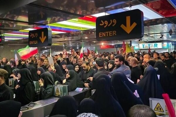 ثبت بیش از ۲۳ میلیون سفر با حمل و نقل عمومی در مراسم وداع و تشییع رهبر شهید