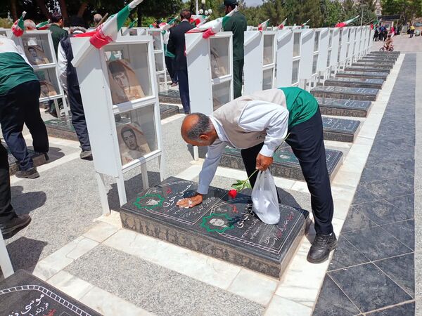 معلمانی که میهمان شهدا شدند