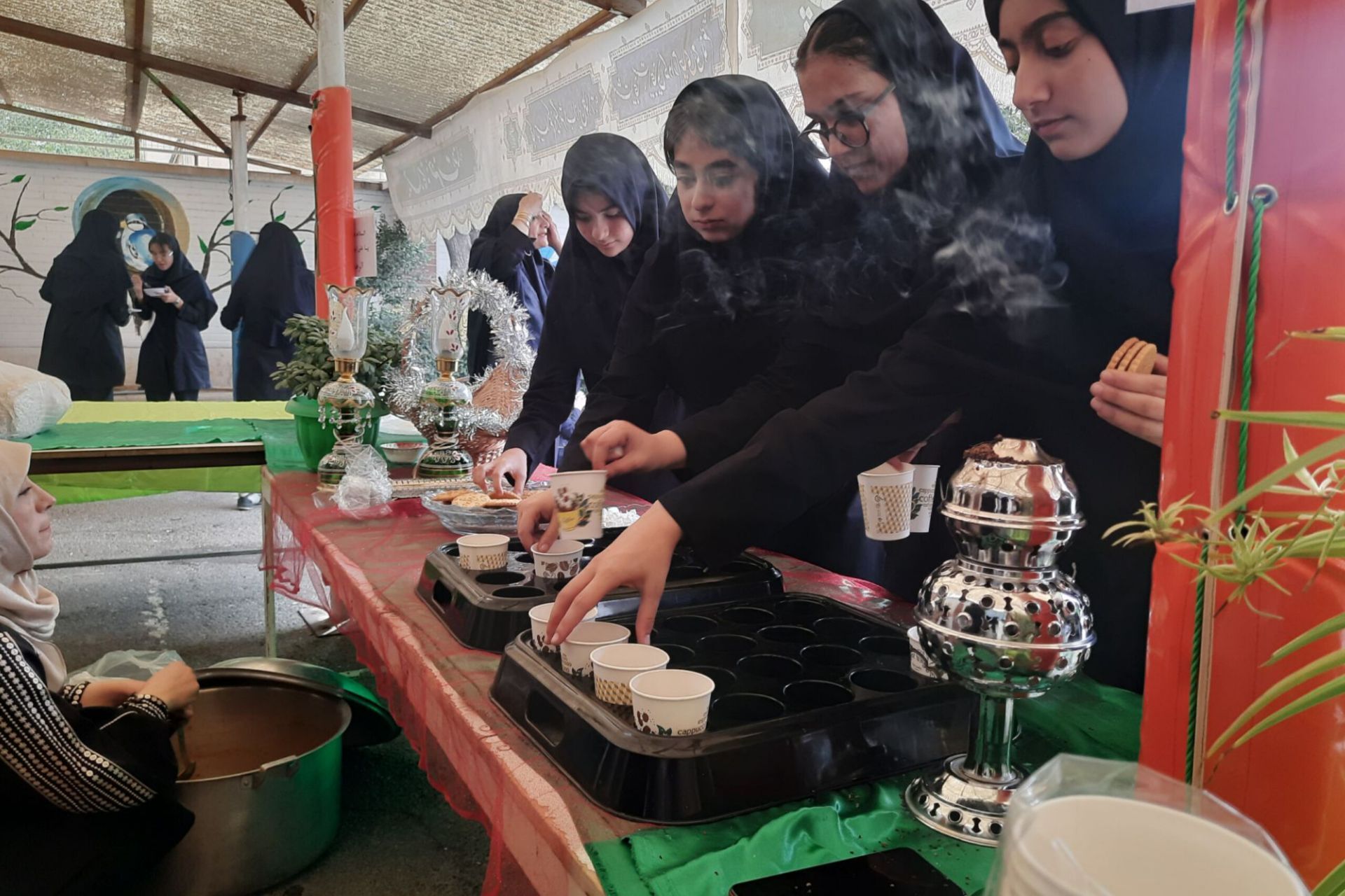 چایخانه امام رضا(ع) در دبیرستان شاهد کوثر رباط‌کریم