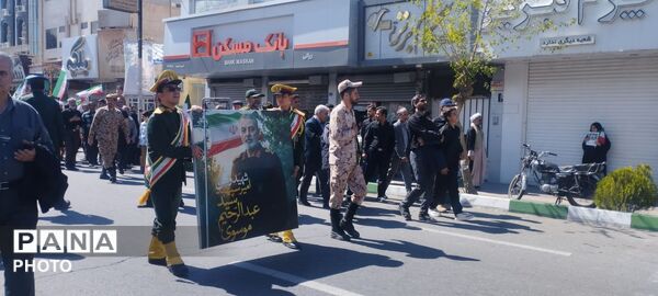 آرام گرفتن پیکر شهید سپهبد عبدالرحیم موسوی در حریم امن فاطمی