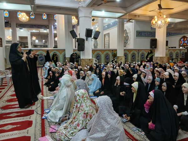 برگزاری آیین اعتکاف در مصلی رشت