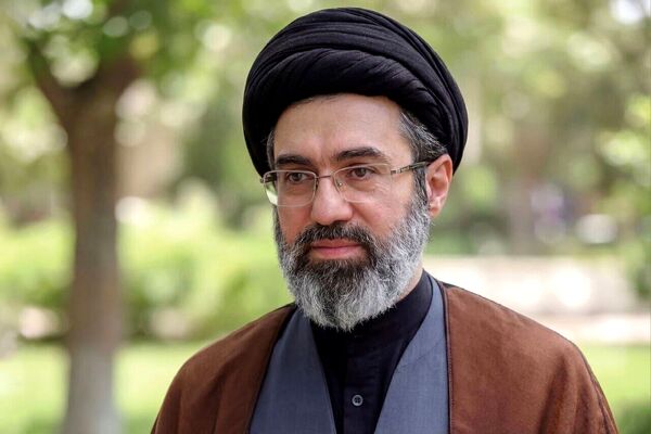 پیام رهبر انقلاب پس از تشییع آقای شهید ایران در کانون توجه رسانه‌های منطقه