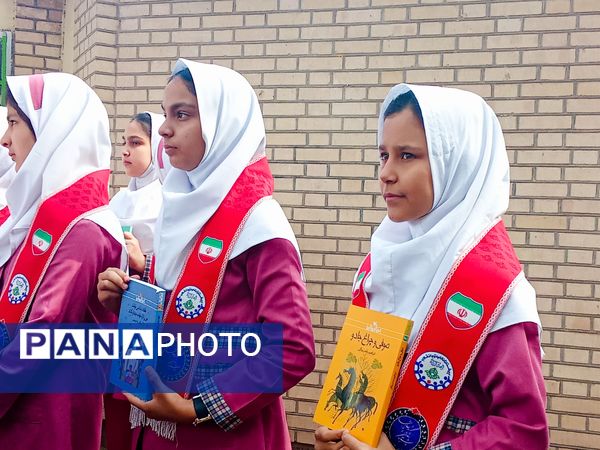 افتتاح کتابخانه سیار روستایی شماره۲ نیشابور باحضورپیشتازان سازمان دانش آموزی درمراسم