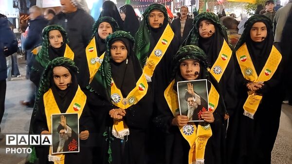 مردم خستگی ناپذیر خرم آباد تا روز پیروزی خیابان را رها نخواهند کرد