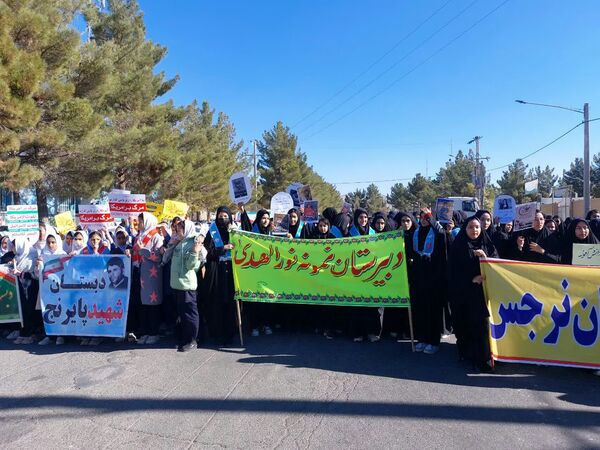 استکبار ستیزی از جنس راهپیمایی در زاوه