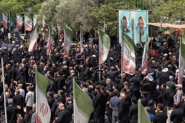 تشییع با شکوه شهدای مقاومت در دارالمؤمنین کاشان