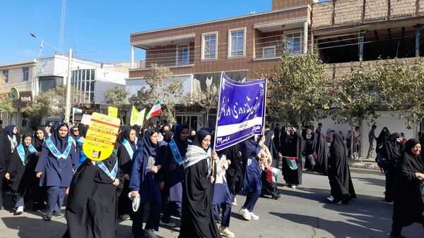برگزاری راهپیمایی ۱۳ آبان با حضور پرشور مردم در شهرستان خواف 
