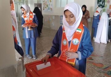 انتخابات شورای دانش آموزی در اهر