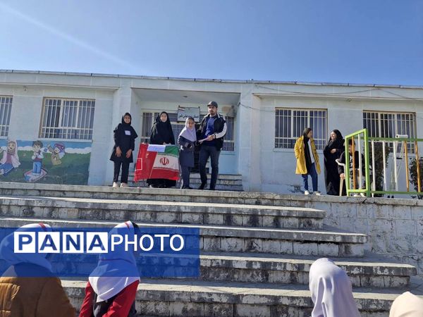 حضور کتابداران در مدارس روستاهای سملقان 