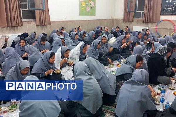 اردوی افطار تا سحر در دبیرستان دخترانه معرفت کهریزک 