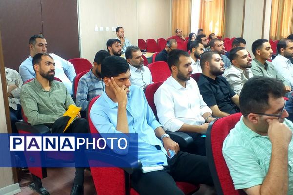 برگزاری دوره توانمند سازی سربازمعلمان و طلاب وظیفه قطب ۳ به میزبانی ملارد