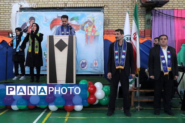 همایش «یاوران انقلاب» در بهارستان‌دو