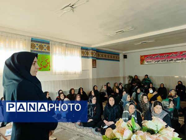 برگزاری جلسه آموزش خانواده در دبیرستان دخترانه نور اردبیل