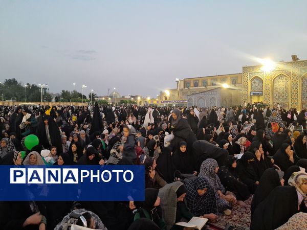 شب میلاد امام هشتم شعیان در حرم مطهر رضوی
