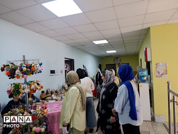 نمایشگاه صنایع دستی در فرهنگسرای شهروند 