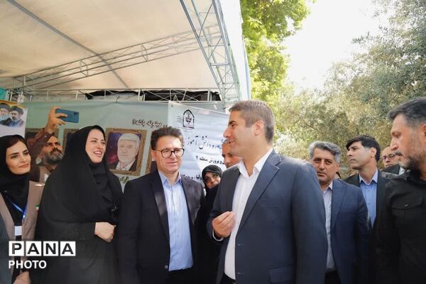 نقش‌آفرینی مناطق ۱۹گانه در افتتاحیه پایگاه‌های تابستانی دانش‌آموزان تهران