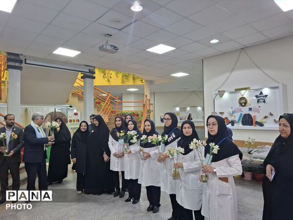 تقدیر از سفیران برتر سلامت ناحیه ۶ 