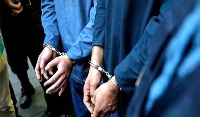 دستگیری مأمور قلابی در خیابان آزادی
