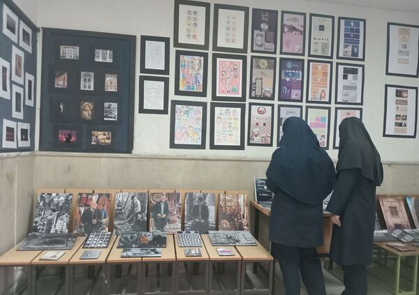برپایی نمایشگاه آثار هنرجویان هنرستان های منطقه پردیس به مناسبت هفته مشاغل