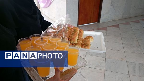 زنگ مهر و مقاومت در هنرستان حضرت زهرا(س) بن به صدا درآمد