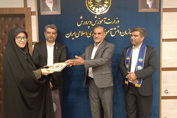 نشست فصلی و توان افزایی مأمورین و مسئولین سازمان دانش‌آموزی شهرستان‌های استان تهران 