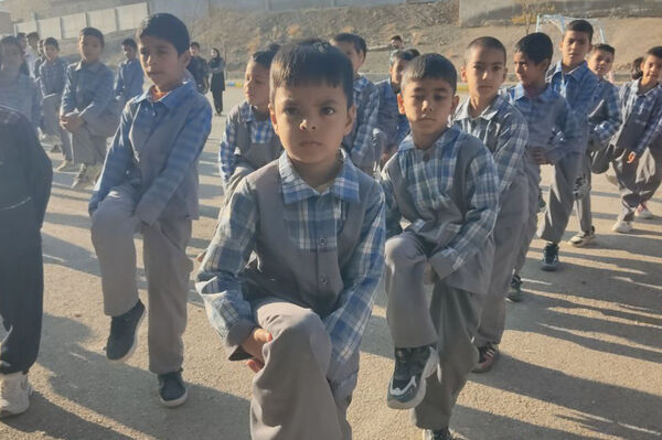 مراسم صبحگاهی دبستان شهید رحمت الله قلعه یزدانی و آموزشگاه آیت الله اراکی
