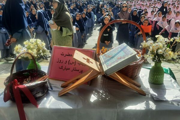  مراسم میلاد حضرت زینب (س)در مدرسه مهرآیین بهارستان دو